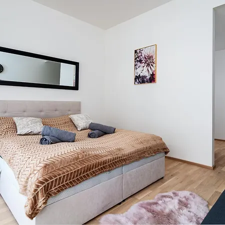Elvis Deluxe Apartment Prague